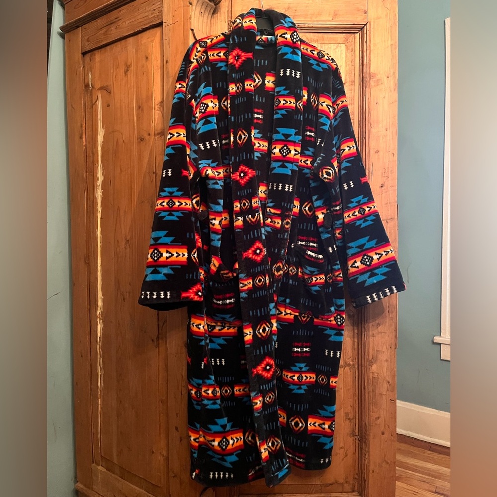 Colorful Native American  Patterned Robe…NWOT / Size XL